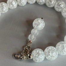 Load image into Gallery viewer, Cracked Snow Crystal Bead Bracelet
